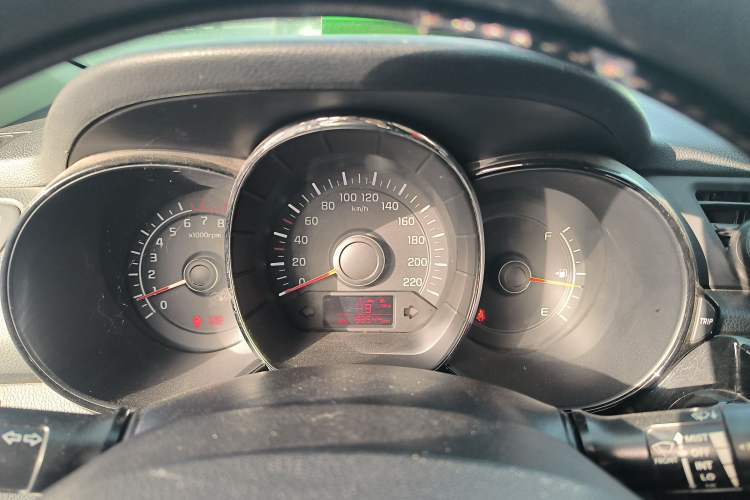 Used Kia K2 2012 Hatchback 1.4L MT GLS
