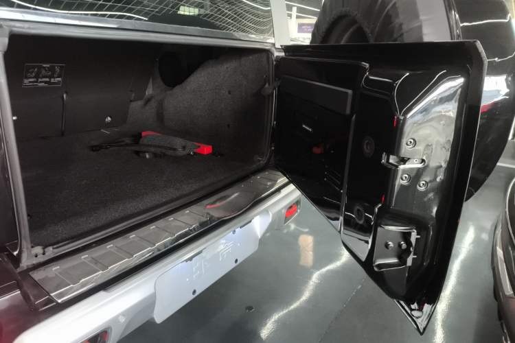 Used BAIC Off-Road BJ40 2023 2.0T Automatic Four-Wheel Drive Urban Hunter Edition Chivalrous Type
