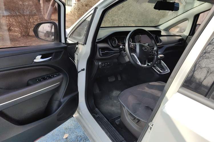 Used GAC Trumpchi M6 2019 270T DCT Luxury Edition (6-seater) China VI
