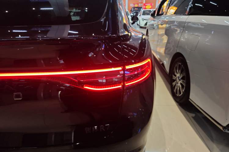 Used Hima Luxeed R7 2024 All-Electric 736 km Ultra
