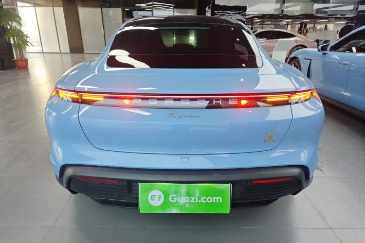 Used Porsche Taycan 2022-Year Updated Taycan
