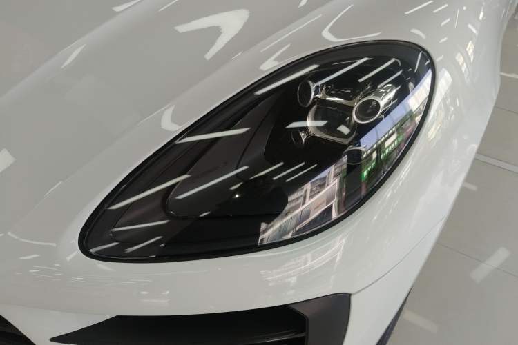 Used Porsche Macan 2021 Macan 2.0T
