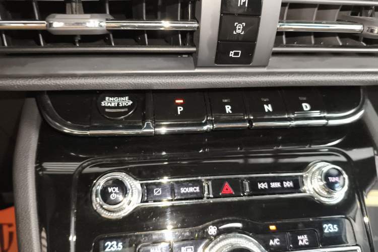 Used Lincoln Corsair 2020 2.0T Two-Wheel Drive Luxury Edition
