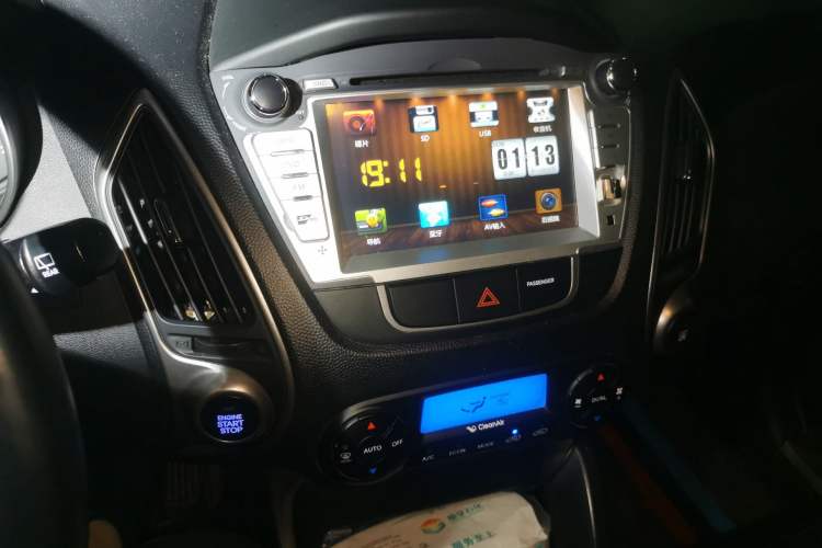 Used Hyundai ix35 2015 2.0L Automatic 2WD Smart Type China IV