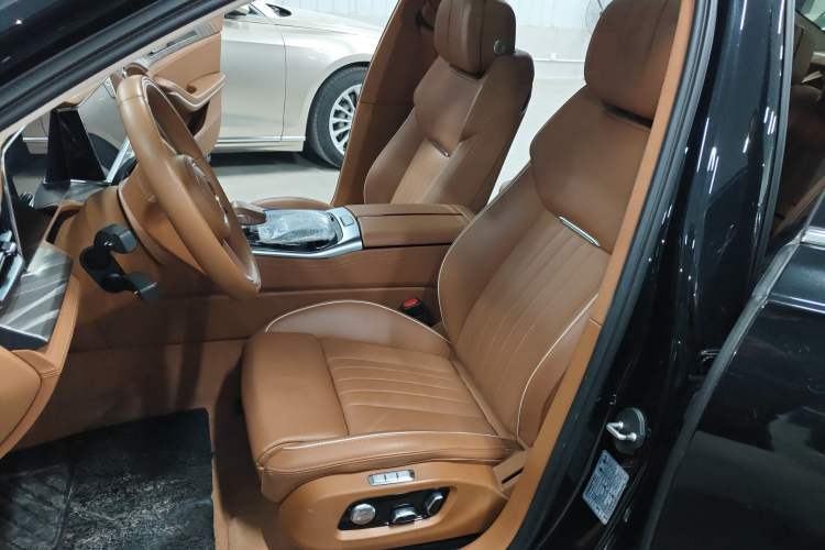 Used Hongqi H9 2023 2.0T Smart Connect Flagship Edition

