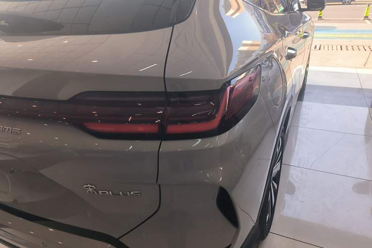 Used BYD Song PLUS New Energy 2024 HONOR Edition DM-i 110km Flagship Model
