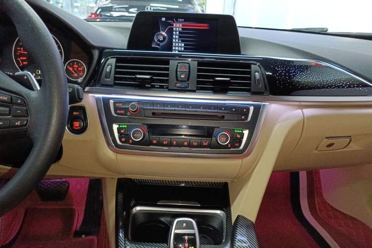 Used BMW 3 Series 2015 320Li Luxury Design Package
