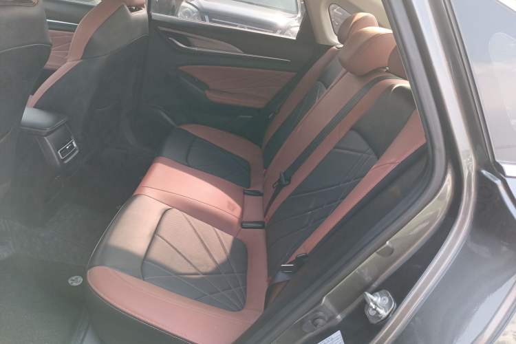 Used Changan Eado 2023 Changan Edition PLUS Blue Whale NE 1.4T GDI DCT Prestige Version
