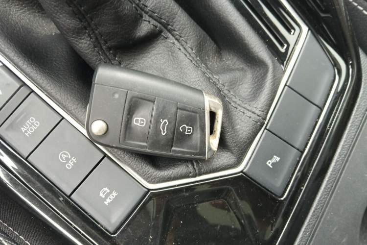 Used Volkswagen Tayron 2023 300TSI Two-Wheel-Drive Luxury Plus Advanced Edition
