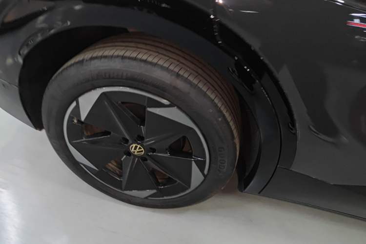 Used Volkswagen ID.UNYX 2025 Pro model
