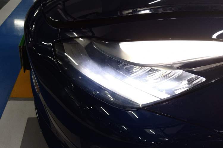 Used Tesla Model 3 2019 Long-Range Rear-Wheel-Drive Version
