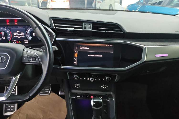 Used Audi Q3 2021 40 TFSI Fashion Dynamic Model