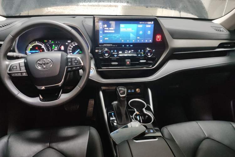 Used Toyota Highlander 2022 Dual-Engine 2.5L Four-Wheel Drive Prestige Version 7 Seats
