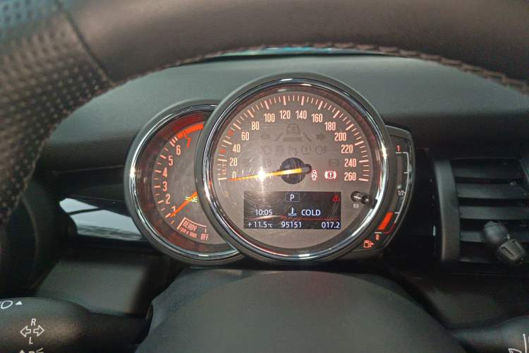 Used  MINI 2019 1.5T COOPER Classic Edition