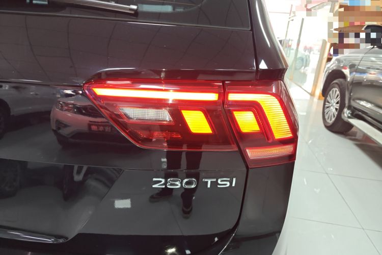 Used Volkswagen Tiguan L 2021 280TSI Automatic Two-Wheel Drive Smart Edition
