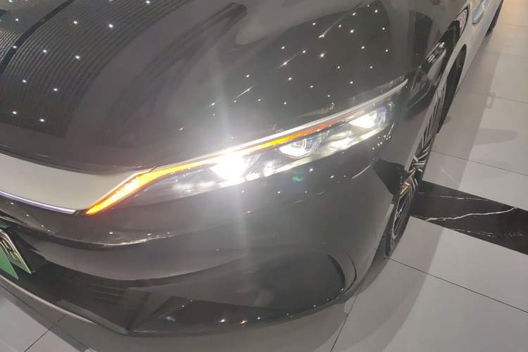 Used BYD Han 2025 EV with 701 km of Laser Radar-Enabled Intelligent Driving
