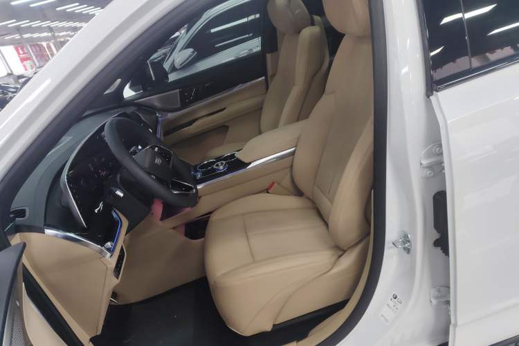 Used Cadillac XT5 2025 2.0T Prestige Version