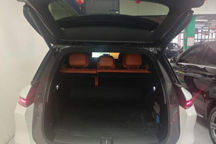 Used Li Auto L6 2024 PRO Model
