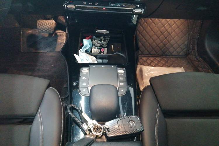 Used Mercedes-Benz A-Class 2020 Restyled A 200 L Sport Sedan Fashion Version
