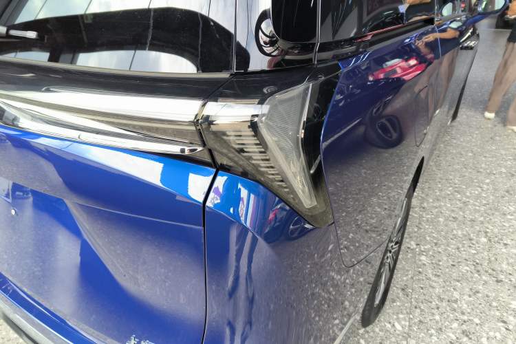 Used Buick GL8 New Energy 2024 Lu Zun Luxury Edition 7-Seater
