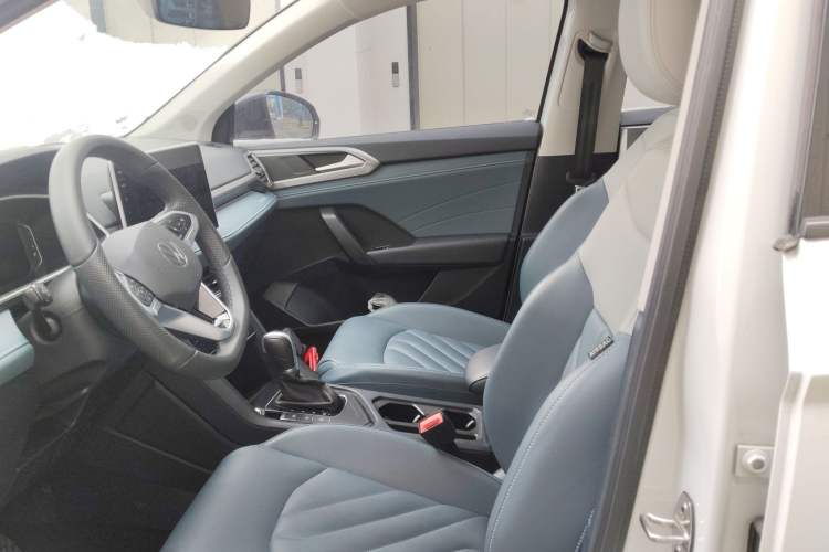 Used Volkswagen Tharu 2024 300TSI Two-Wheel-Drive Moon Luxury Edition