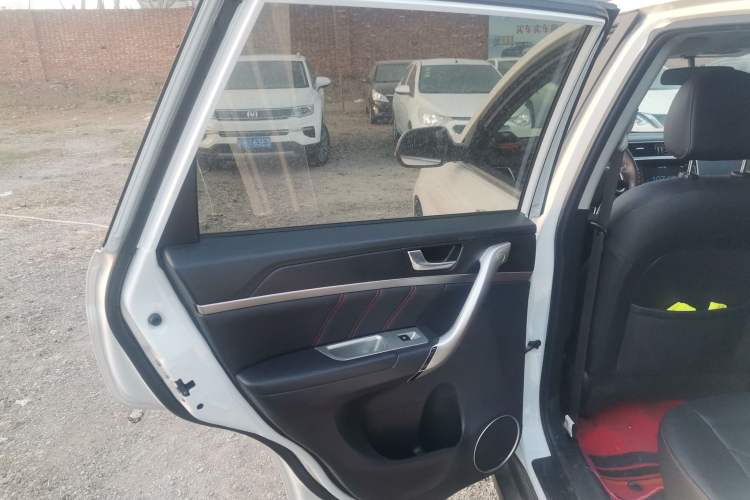 Used Haval M6 2019 1.5T DCT Two-Wheel Drive Elite Version China VI Standard
