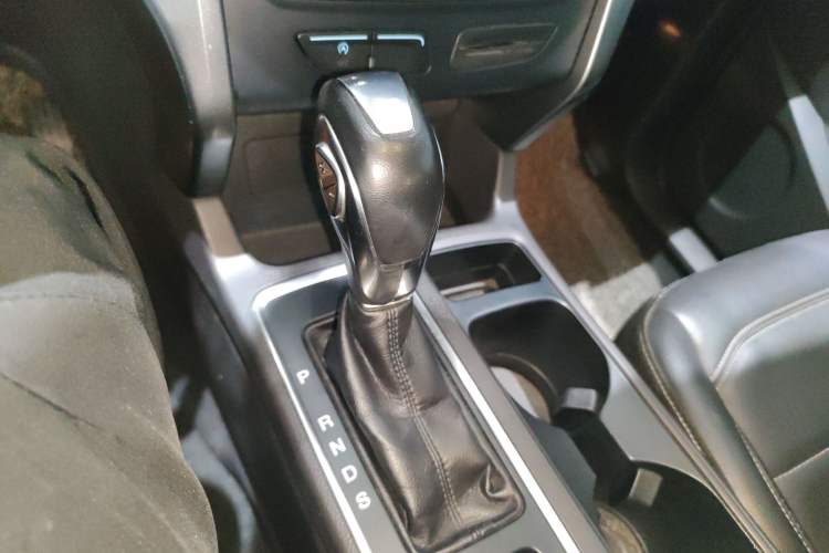 Used Ford Kuga 2018 EcoBoost 180 Two-Wheel-Drive Platinum Edition
