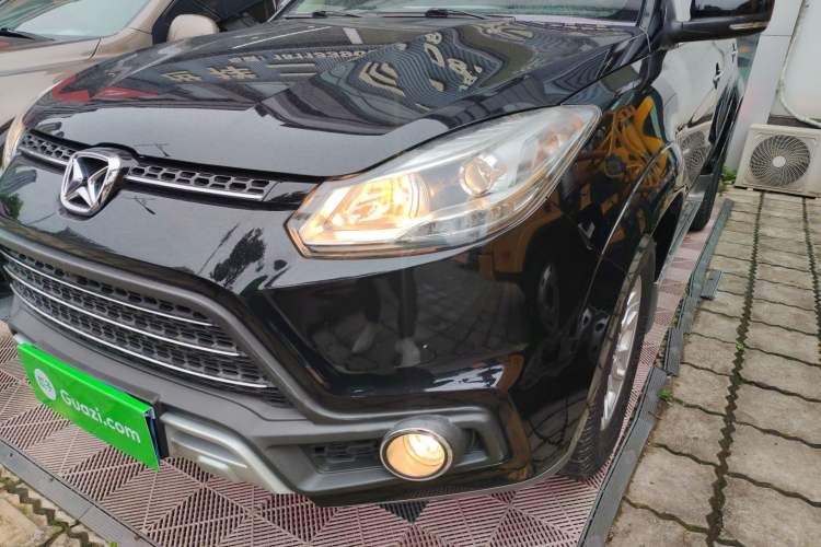 Used JMC Yusheng S350 2016 2.0T Automatic 4x4 Gasoline Luxury Version with Sunroof 7 Seats
