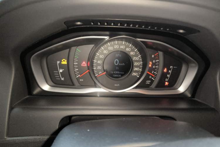 Used Volvo XC60 2015 T5 Smart Upgrade Model
