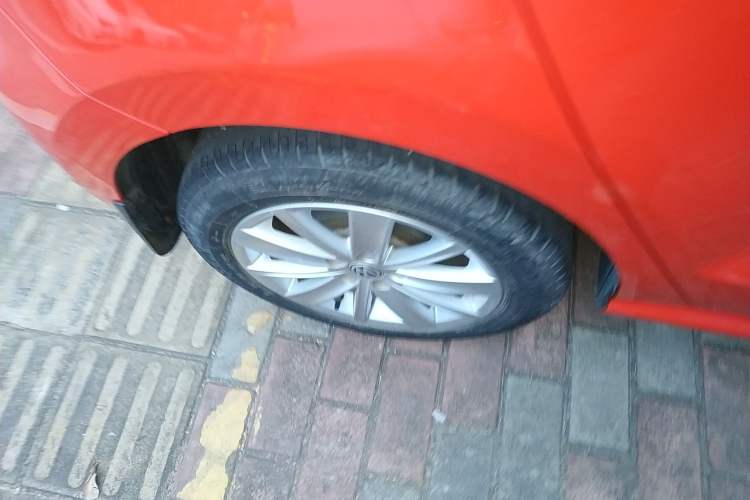 Used Volkswagen Polo 2014 1.6L Automatic Comfort Edition
