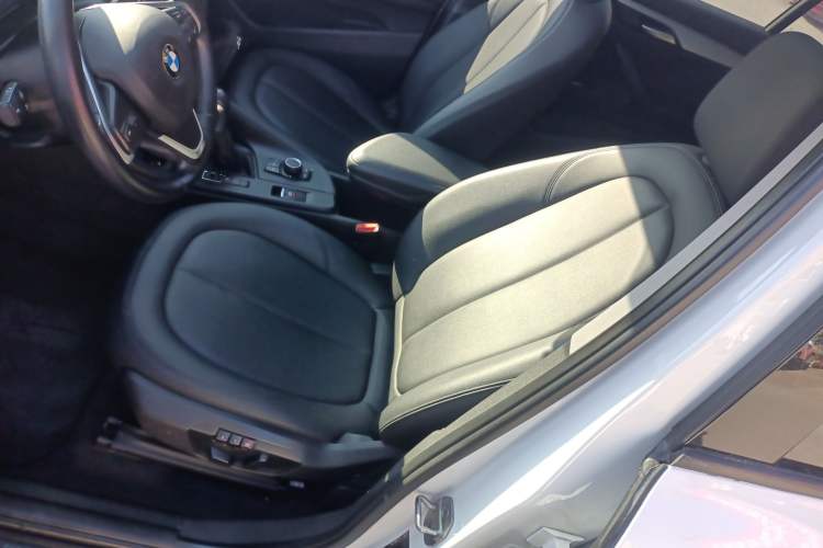 Used BMW X1 2016 sDrive18Li Premium Edition
