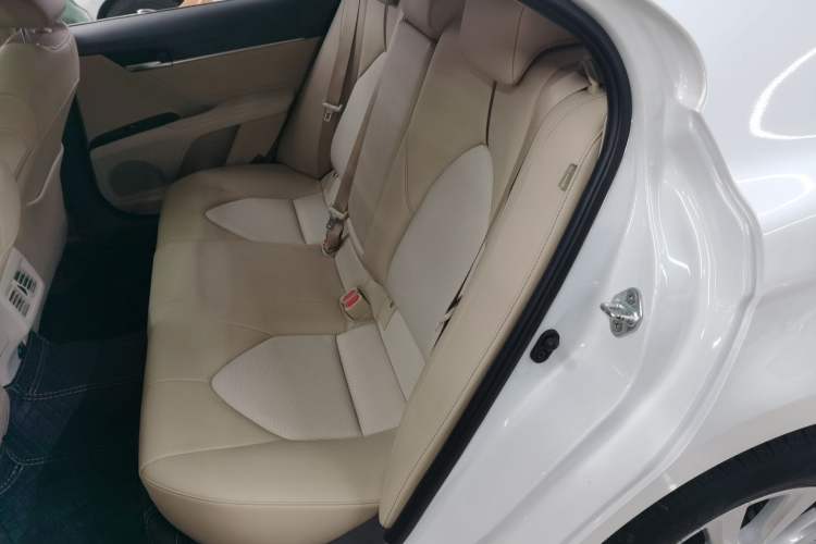 Used Toyota Camry 2019 Revised Version 2.0G Luxury Edition