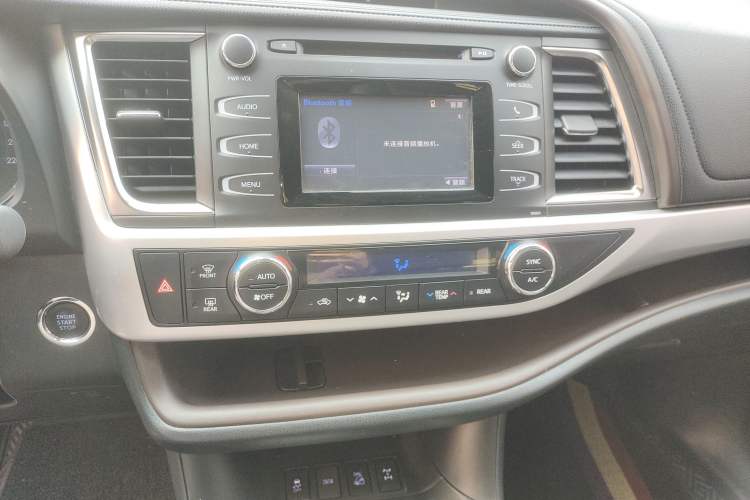 Used Toyota Highlander 2018 2.0T Four-Wheel Drive Luxury Edition 7 Seats China V Emission Standard
