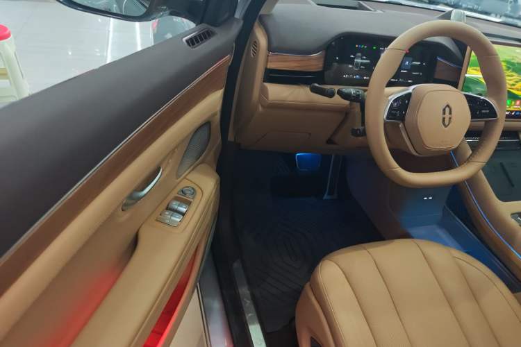 Used Hima AITO M7 2024 1.5T Rear-Drive Plus Version 5 Seats
