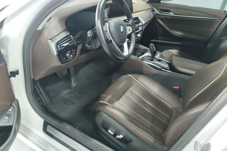 Used BMW 5 Series New Energy 2020 Mileage Upgrade Version 530Le Luxury Package
