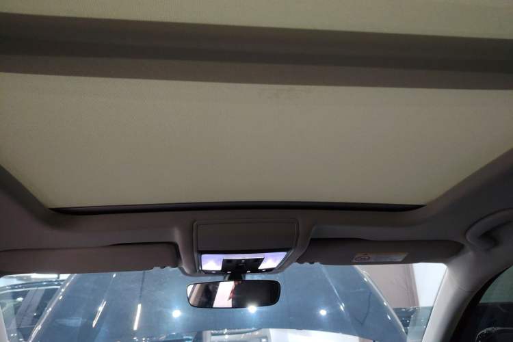 Used Volkswagen Passat 2025 Premium Version 380TSI Dragon Edition
