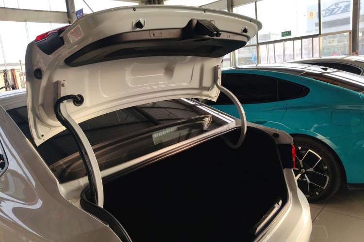 Used Volkswagen Lavida 2023 1.5L Automatic De Yi Edition