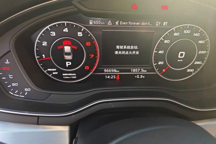 Used Audi A4L 2018 30th Anniversary Edition 40 TFSI Fashion Model
