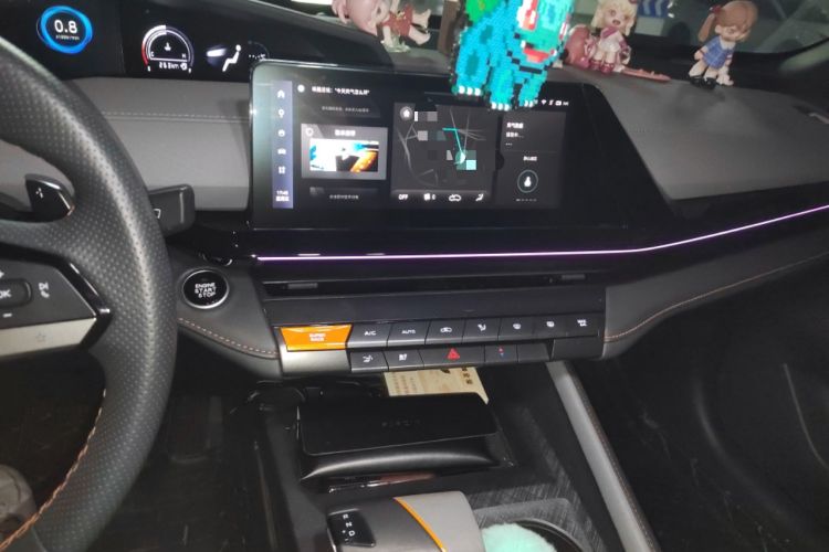 Used Changan UNI-V 2022 1.5T Prestige Version