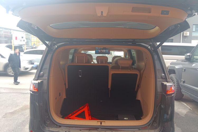 Used VOYAH Dream 2024 PHEV Ultra-Long Range Flagship Edition