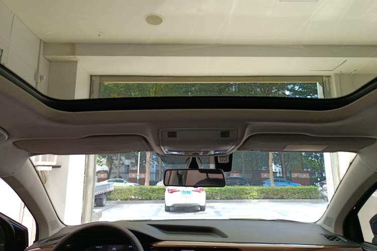 Used Volkswagen Tharu 2022 280TSI Two-Wheel Drive Comfort Edition
