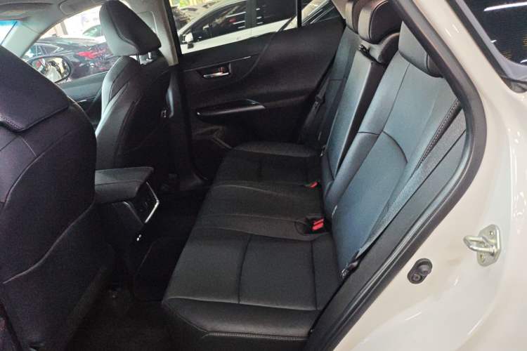 Used Toyota Venza 2023 2.0L CVT Two-Wheel Drive Luxury Edition