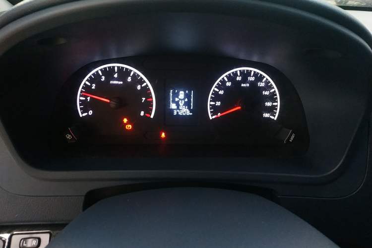 Used FORTHING Lingzhi PLUS 2024 1.5T Manual Luxury 7-Seater
