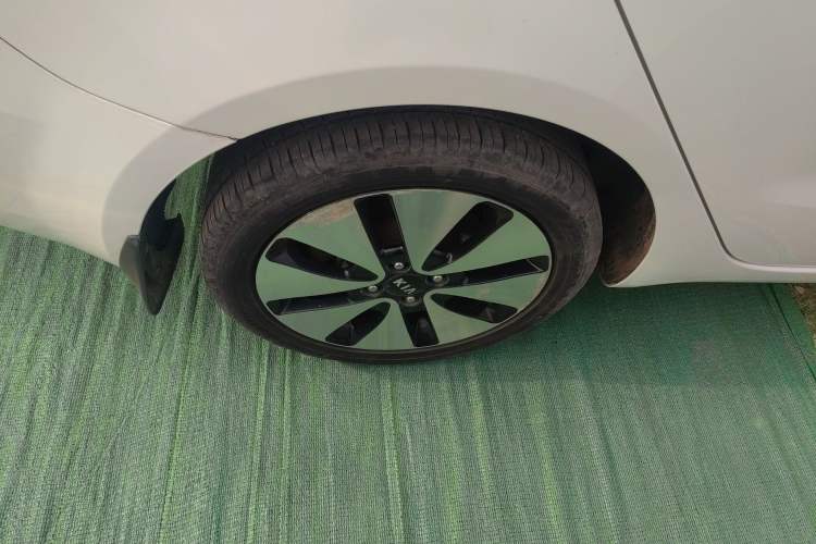 Used Kia K2 2012 Sedan 1.6L Automatic Transmission Premium Commemorative Edition