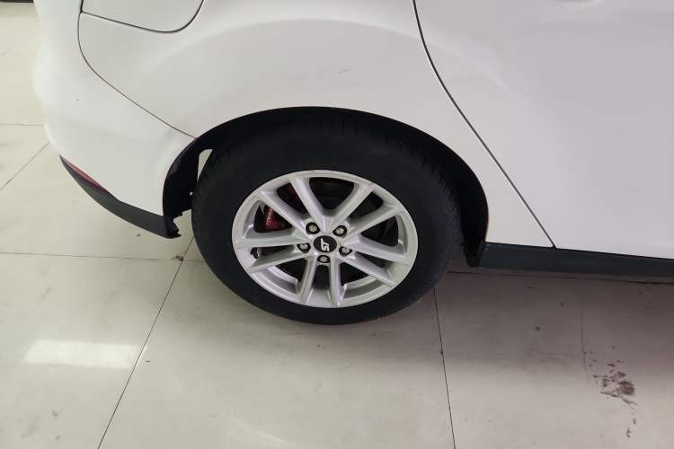 Used Ford Focus 2017 Hatchback EcoBoost 125 Automatic - Ultra-Powerful Style Edition with Smart Drive Features