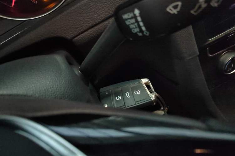 Used Volkswagen Golf 2020 200TSI DSG Comfortable and Ambitious Edition
