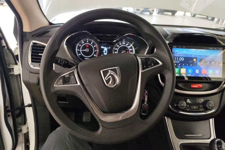 Used Baojun 560 2016 1.8L Manual Elite Version
