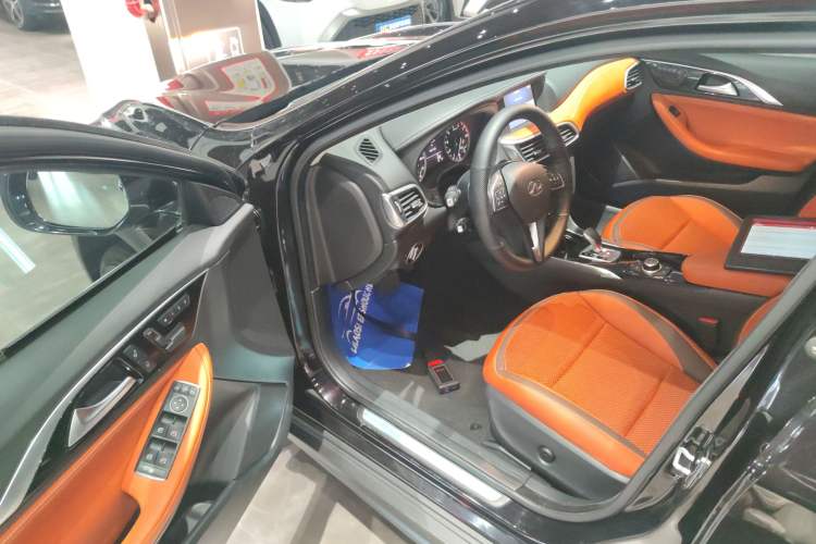 Used Infiniti QX30 2017 2.0T Four-Wheel Drive Sport Edition