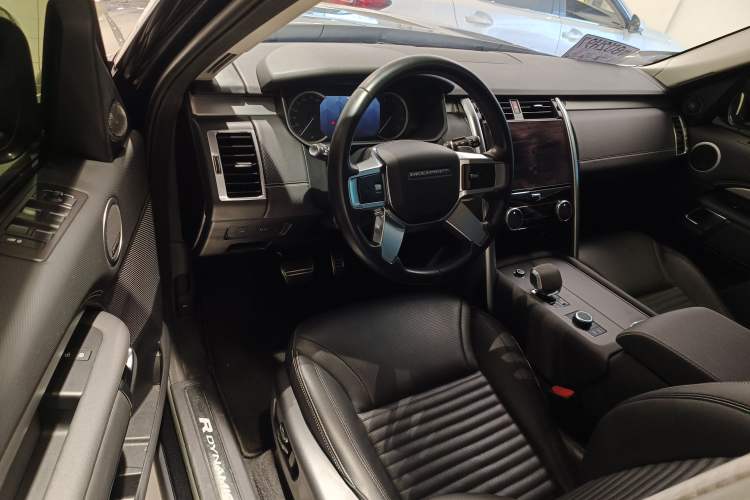 Used Land Rover Discovery 2023 360 PS R-Dynamic S
