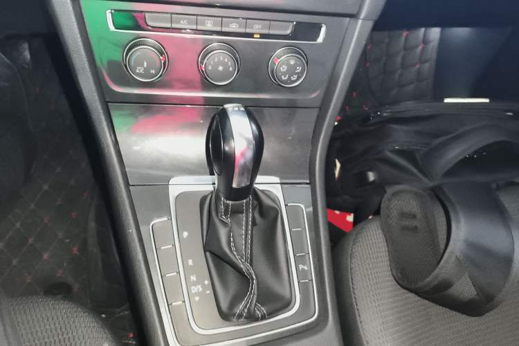 Used Volkswagen Golf 2017 230TSI Automatic Comfort Edition – Celebrating Milestone of One Million Units